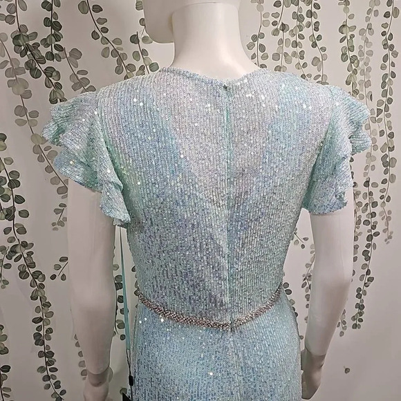 IEENA MAC Duggal Flutter Sleeve Sequin Column Gown - Picture 10 of 16